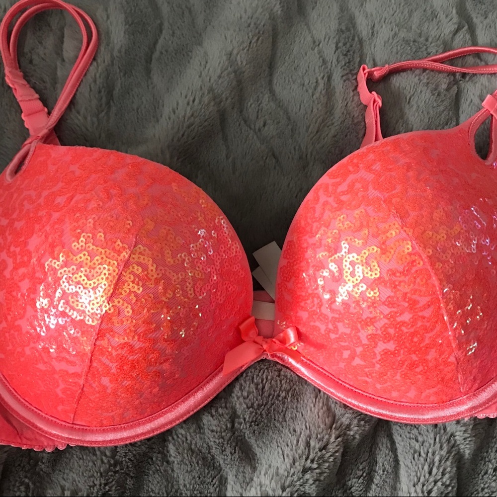 Victoria’s Secret Plunge bra